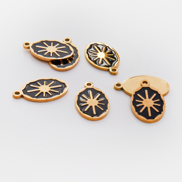 Emaliowana zawieszka ze stali chirurgicznej owal ze słońcem w kolorze złotym 23,5mm PVD