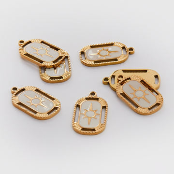 Emaliowana zawieszka ze stali chirurgicznej prostokąt ze słońcem w kolorze złotym 21,5mm PVD