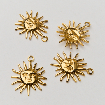 Zawieszka ze stali chirurgicznej słońce w kolorze złotym 25,5mm PVD