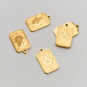 Zawieszka ze stali chirurgicznej ręka Fatimy w prostokącie w kolorze złotym 17mm PVD