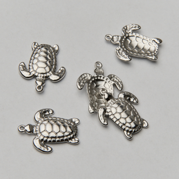 Zawieszka ze stali chirurgicznej żółwik w kolorze srebrnym 20mm