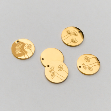 Zawieszka ze stali chirurgicznej kółko z grawerem kwiatu kosmosu w kolorze złotym 13mm PVD