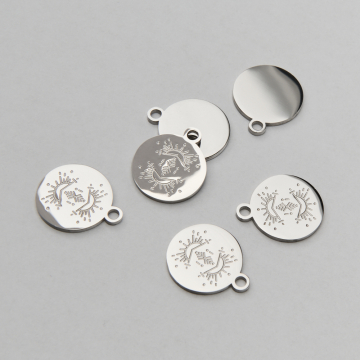 Zawieszka ze stali chirurgicznej kółko z grawerem w stylu boho w kolorze srebrnym 15mm