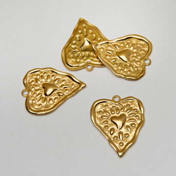 Zawieszka ze stali chirurgicznej serce w sercu w kolorze złotym 35mm PVD