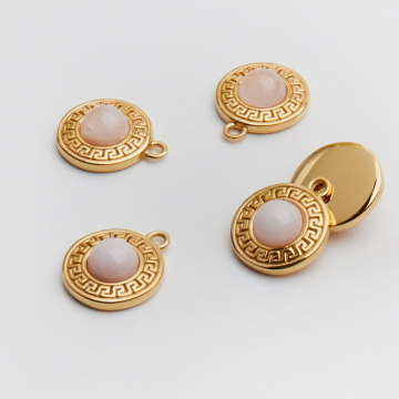 Zawieszka ze stali chirurgicznej kółko greckie kryształem górskim w kolorze złotym 19mm PVD