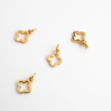 Mini zawieszka ze stali chirurgicznej kończyna marokańska w kolorze złotym 7,5mm PVD