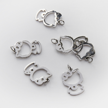 Zawieszka ze stali chirurgicznej hello Kitty w kolorze srebrnym 15mm