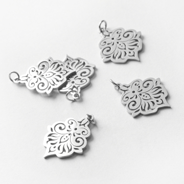 Zawieszka ze stali chirurgicznej wachlarz w kolorze srebrnym 20x16mm