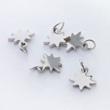 Zawieszka ze stali chirurgicznej róża wiatrów kolor srebrny 9,5mm