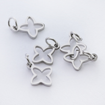 Zawieszka ze stali chirurgicznej koniczyna marokańska w kolorze srebrnym 11mm Zawieszka ze stali chirurgicznej koniczyna marokańska w kolorze srebrnym 11mm