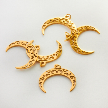 Zawieszka ze stali chirurgicznej róg obfitości ażurowy w kolorze złotym 21,5mm PVD