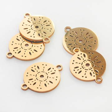 Łącznik ze stali chirurgicznej mini wzorki w kolorze złotym 20mm