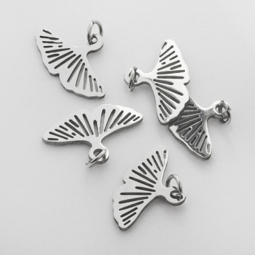 Zawieszka ze stali chirurgicznej liść miłorzębu w kolorze srebrnym 13mm