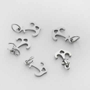 Mini zawieszka ze stali chirurgicznej kotwica w kolorze srebrnym 10mm