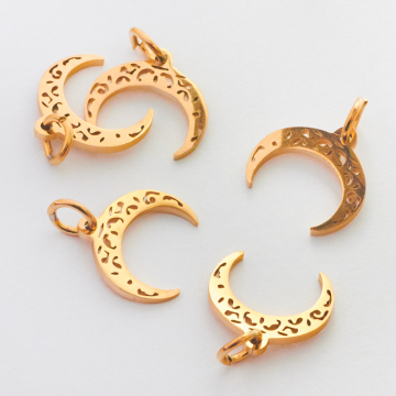 Mini zawieszka ze stali chirurgicznej róg obfitości ażurowy w kolorze złotym 11mm