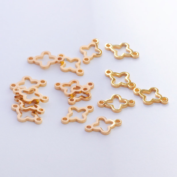 Łącznik ze stali chirurgicznej koniczynka marokańska w kolorze złotym 11mm