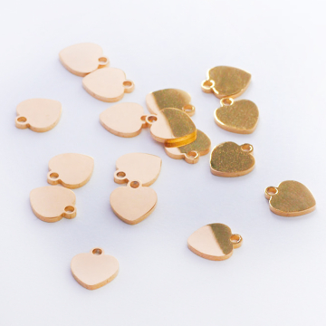 Zawieszka ze stali chirurgicznej serce w kolorze złotym 9mm