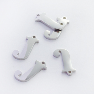 Zawieszka ze stali szlachetnej literka J w kolorze srebrnym 16mm