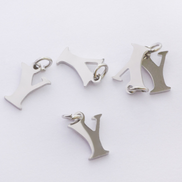 Zawieszka ze stali chirurgicznej literka Y w kolorze srebrnym 8mm