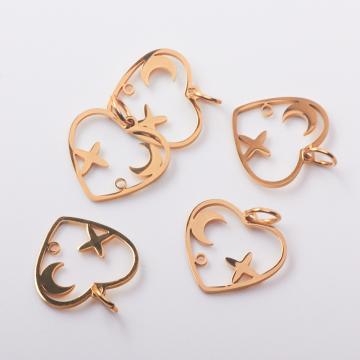 Zawieszka ze stali chirurgicznej serce z księżycem i gwiazdą w kolorze złotym 13mm