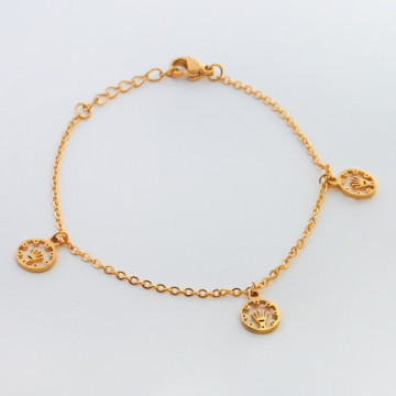 Bransoletka ze stali chirurgicznej trzy korony w kółku w kolorze złotym 19cm