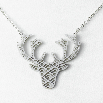 Naszyjnik ze stali chirurgicznej  jeleń w kolorze srebrnym 48cm
