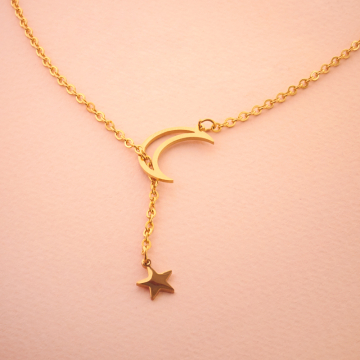 Naszyjnik ze stali chirurgicznej księżyc z gwiazdką w kolorze złotym 63cm