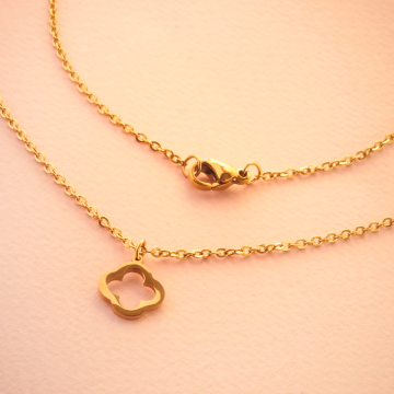 Naszyjnik ze stali chirurgicznej koniczynka marokańska w kolorze złotym 45cm