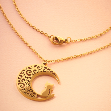 Naszyjnik ze stali chirurgicznej kotek na księżycu w kolorze złotym 45cm