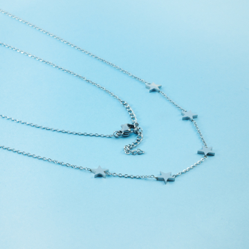 Naszyjnik z mini zawieszkami ze stali chirurgicznej gwiazdki w kolorze srebrnym 39,5cm