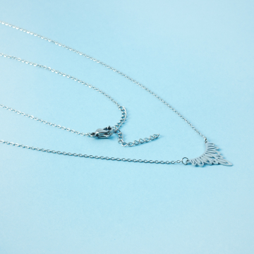 Naszyjnik z mini zawieszkami ze stali chirurgicznej ażur w kolorze srebrnym 40,5cm