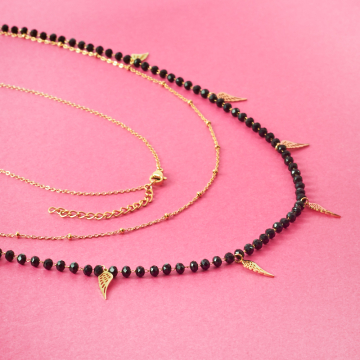 Naszyjnik z mini zawieszkami ze stali chirurgicznej skrzydełka z kryształkami w kolorze złotym 41cm