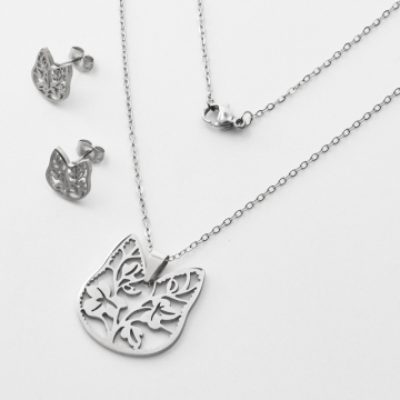 Komplet biżuterii ze stali chirurgicznej z kolczykami głowa kotka w kwiatki w kolorze srebrnym 45cm