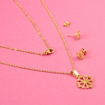 Komplet biżuterii ze stali chirurgicznej krzyż celtycki w kolorze złotym 45cm