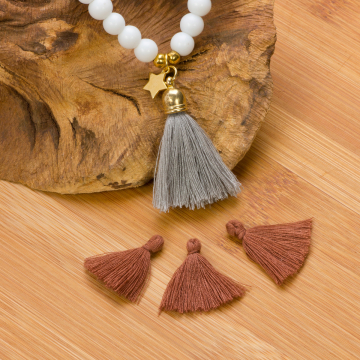 Chwost w kolorze czekoladowym 25mm