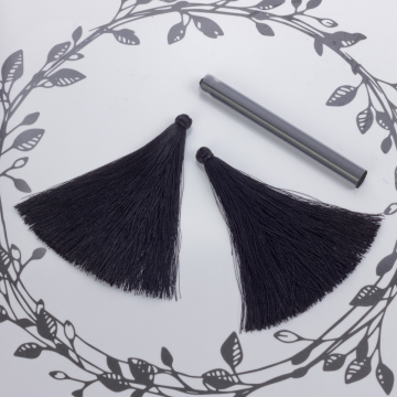 Chwost z wiskozy czarny 10cm