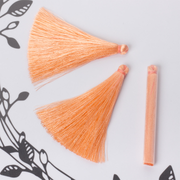 Chwost z wiskozy brzoskwiniowy 6,5cm