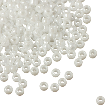 Koraliki TOHO Round 8/0 Opaque-Lustered White