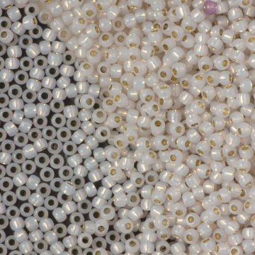 Koraliki TOHO Round 11/0  Permanent Finish - Silver-Lined Milky Cloud