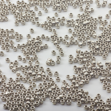 TOHO Round 8/0  Olympic Silver