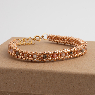 Bransloetka zkoralików Toho i opalu różowego