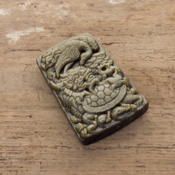 Zawieszka z obsydianu złotego ręcznie rzeźbiona 54mm