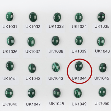 Malachit naturalny kaboszon owal 10mm