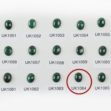 Malachit naturalny kaboszon owal 10mm