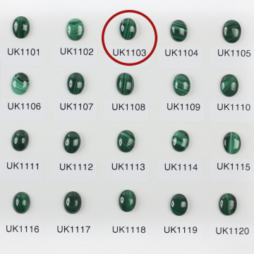 Malachit naturalny kaboszon owal 10mm