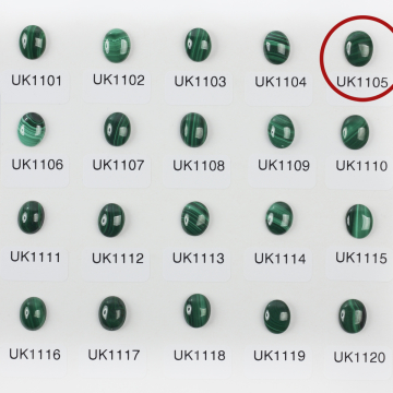 Malachit naturalny kaboszon owal 10,5mm