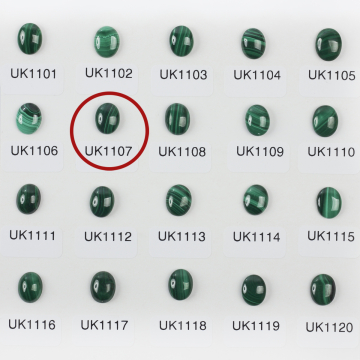 Malachit naturalny kaboszon owal 10,1mm