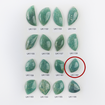 Amazonit kaboszon nieregularny 30mm