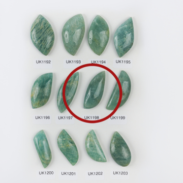 Amazonit kaboszon nieregularny 44,5mm