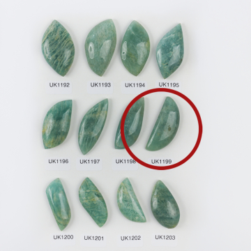 Amazonit kaboszon nieregularny 43,5mm